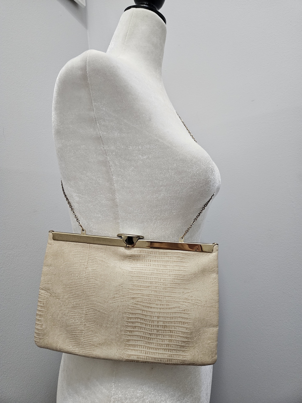 60s Etra Beige Leather Evnvelope  Chain-Handle Shoulder Bag/ Clutch